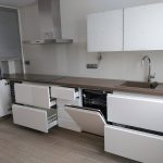 Cocina en blanco